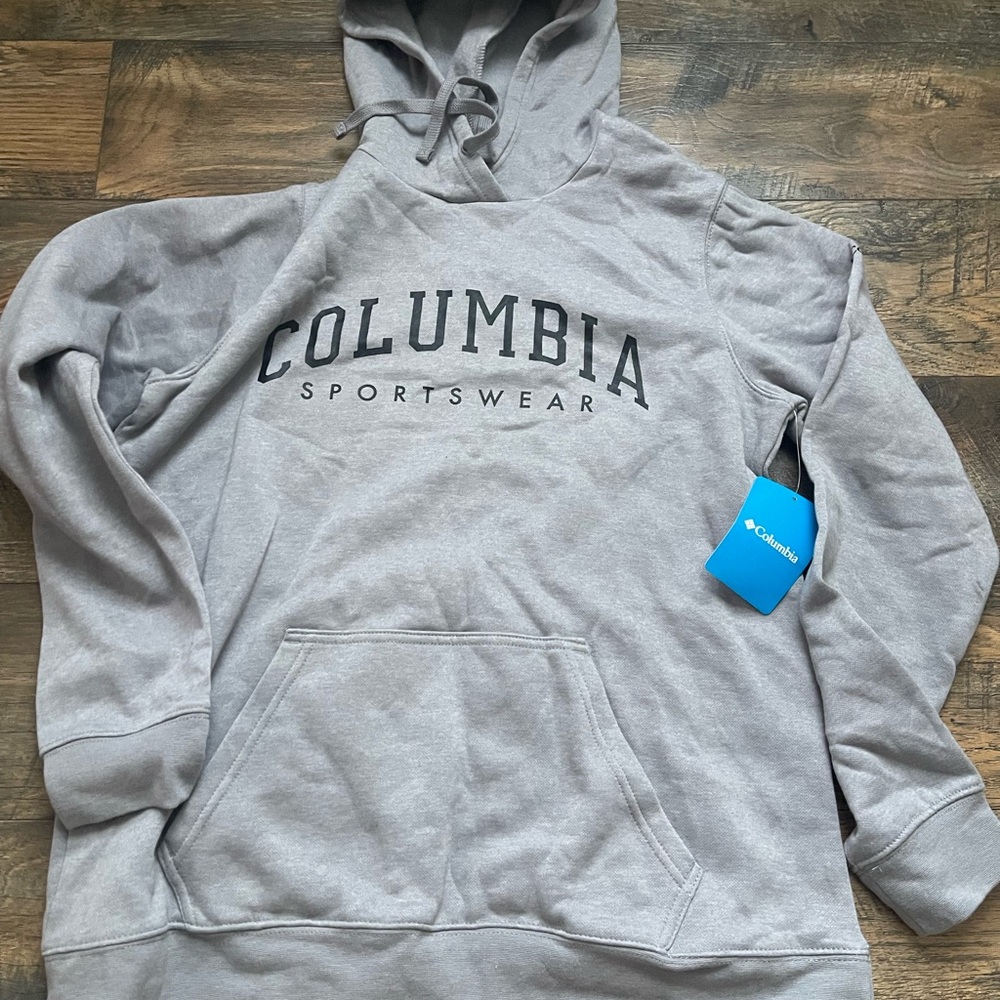 Columbia Women’s Light Gray Hoodie